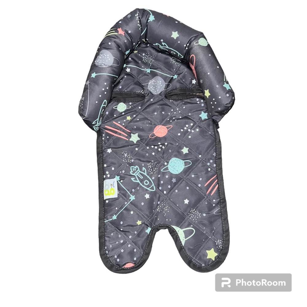 Goldbug Adjustable Car Seat Head Support in galaxy print 
Excellent condition